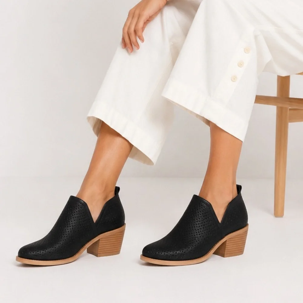 BareTraps Black Perforated Leather Ankle Booties‎ with Wood Heel 9M